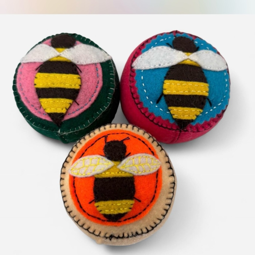 Colorful Adorable Handmade Bee&Cats Themed Felt Pin Cushions